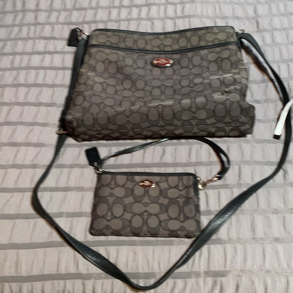 Coach Signature Shoulder Bag - Black with wristlet